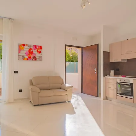 350mt Sea Modern Trilocale Con A/c - Free Parking Apartment Loano