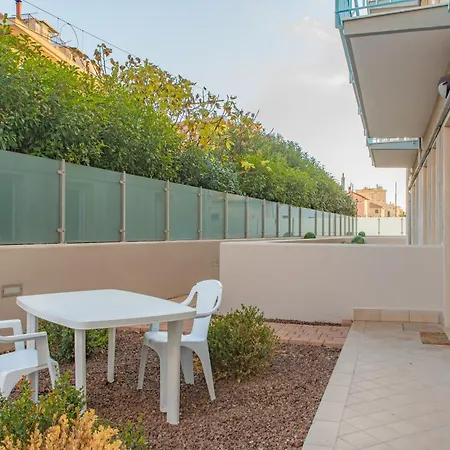 350mt Sea Modern Trilocale Con A/c - Free Parking Apartment *